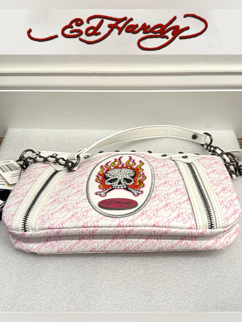 Ed Hardy White and Pink Flame Skull Shoulder Bag - Picture 5 of 7